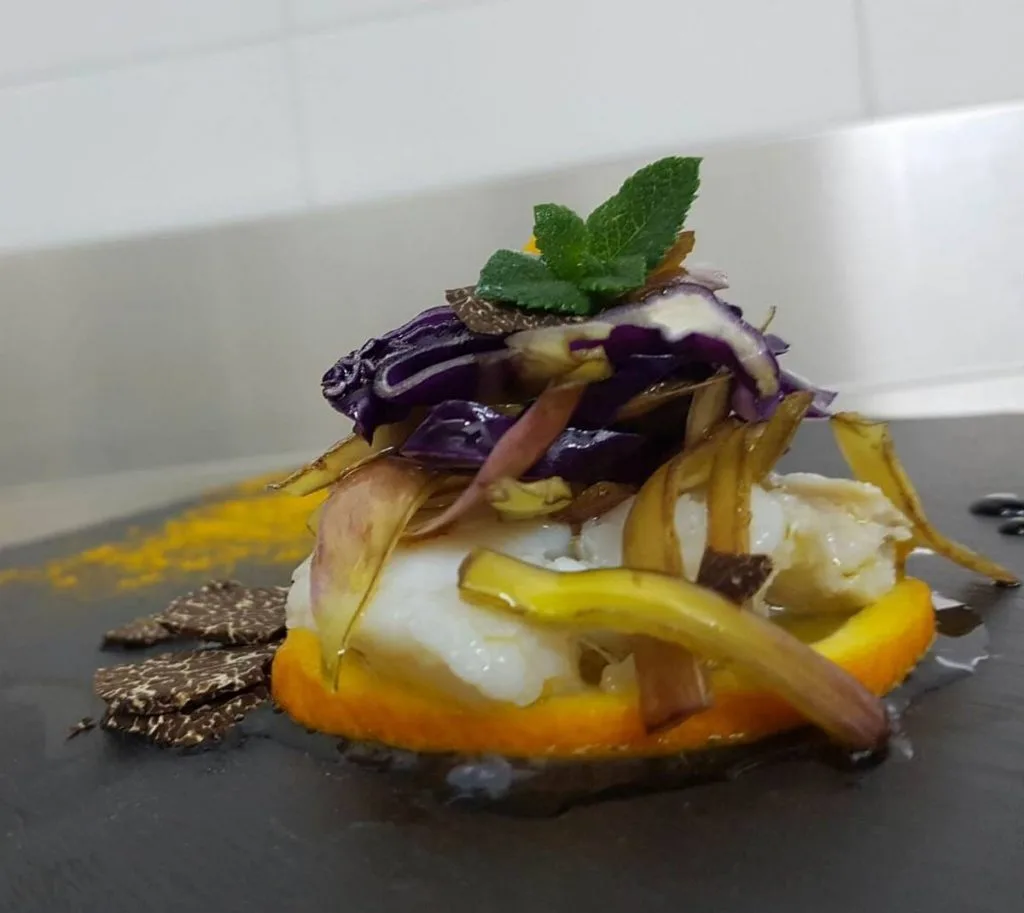 Baccalà con carciofi e verza crudi, insalata di arance e tartufo di Bagnoli Irpino (Ricetta di Antonella Iandolo Chef)