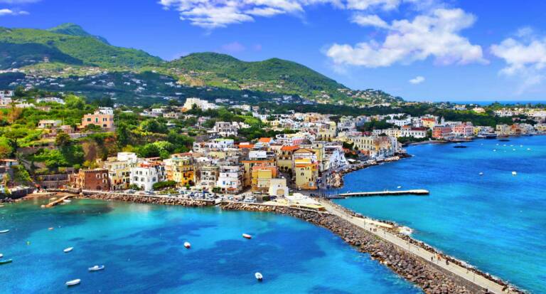 Le Terme di Ischia, 29 sorgenti termali che ritemprano mente e corpo. Isola d'Ischia
