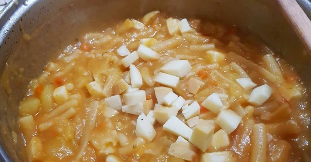 La ricetta della pasta patate e provola Ricette La ricetta della pasta patate e provola