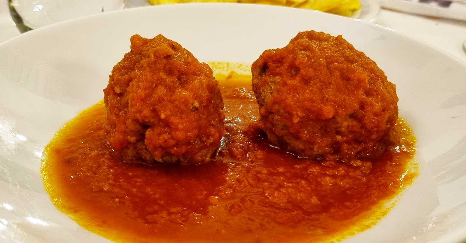 Polpette al sugo, i segreti della ricetta della nonna per farle ...