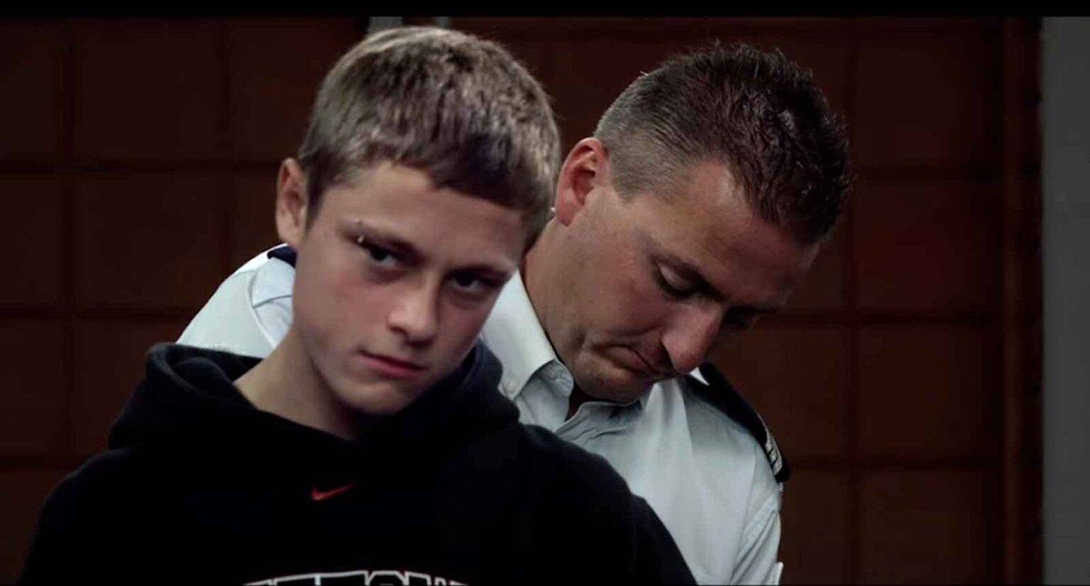 Su Prime Video c'è A Testa Alta: un film drammatico, potente ed ...