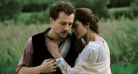 Stefano Accorsi e laura Morante in "Un Viaggio Chiamato Amore" film su RaiPlay.