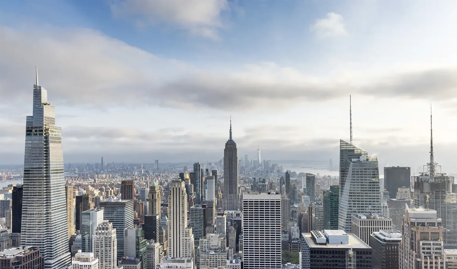 Un panorama di New York visto da un osservatorio