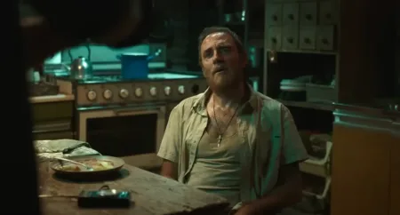 Valerio Mastandrea in una scena del film "Adagio"