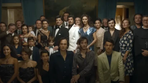 Stasera su Netflix il film drammatico che narra la storia dell’uomo che cambiò per sempre la lotta alla mafia. Su Netflix il Traditore, un film con Pierfrancesco Favino