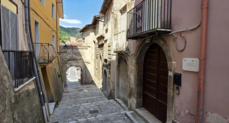 La Porta dei Santi a Capocastello a Mercogliano