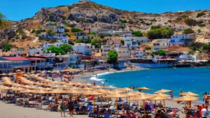 La spiaggia di Matala a Creta in Grecia