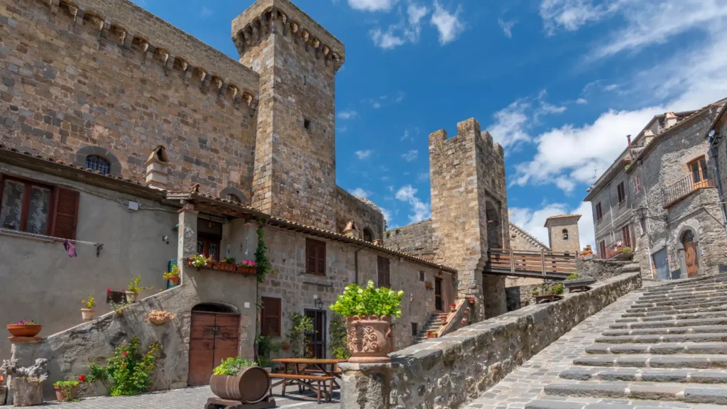 Rocca Monaldeschi della Cervara Borghi in Italia Rocca Monaldeschi della Cervara
