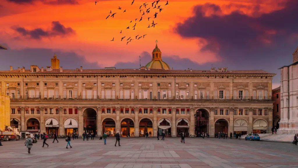 Tramonto a Piazza Maggiore a Bologna