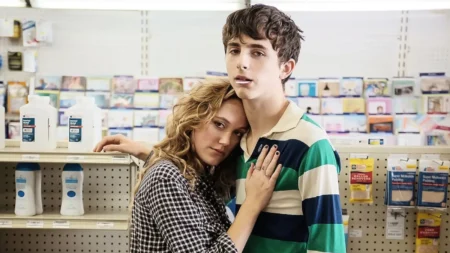 Maika Monroe e Timothée Chalamet