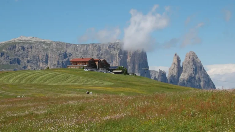 Alpe di Siusi: idee per una vacanza lontano dai ritmi della città Alpe di Siusi