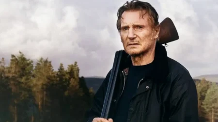 Su RaiPlay un thriller con Liam Neeson trasforma l’Irlanda degli anni ’70 in un western cupo sulla vendetta Liam Neeson
